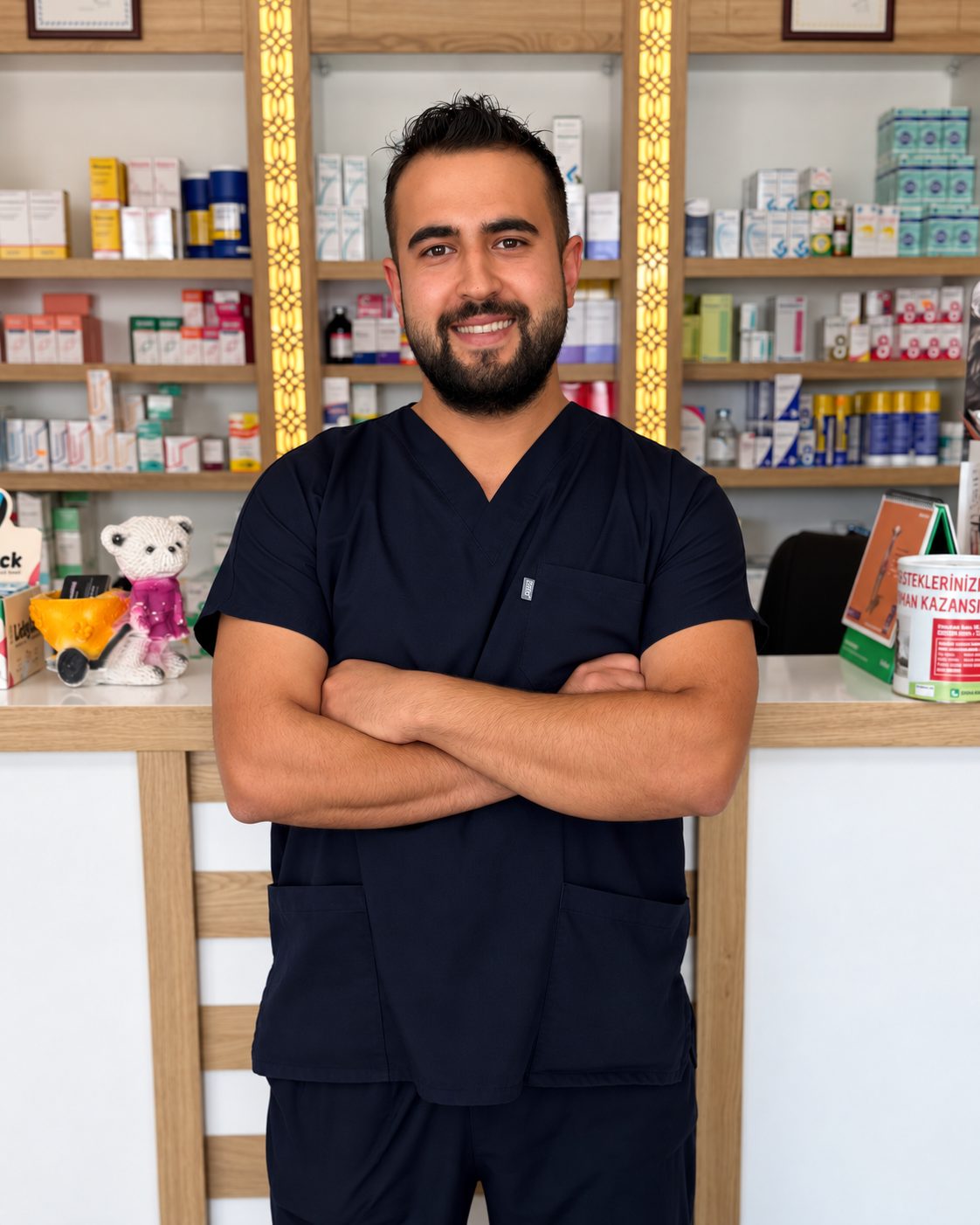 Klinik ekibinden bir veteriner hekim, çalışma alanında